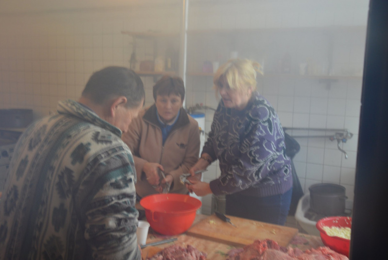 2019-10-08 - Asfaltovanie príjazdovej cesty k OcÚ